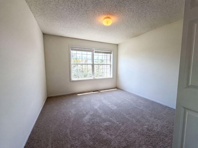 5221 Robin Lane 179, Farmington, MN 55024