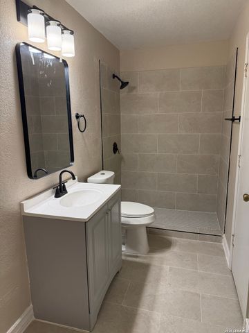 86 MCLENNAN OAK, San Antonio, TX 78240