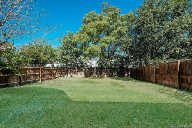 86 MCLENNAN OAK, San Antonio, TX 78240