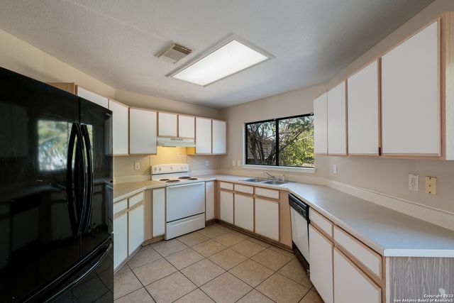 86 MCLENNAN OAK, San Antonio, TX 78240