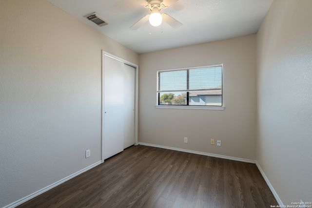 86 MCLENNAN OAK, San Antonio, TX 78240