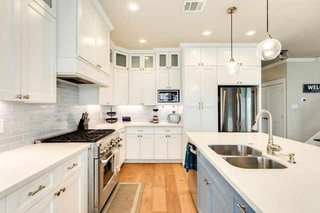 4027 Silver Reef, Galveston, TX 77554