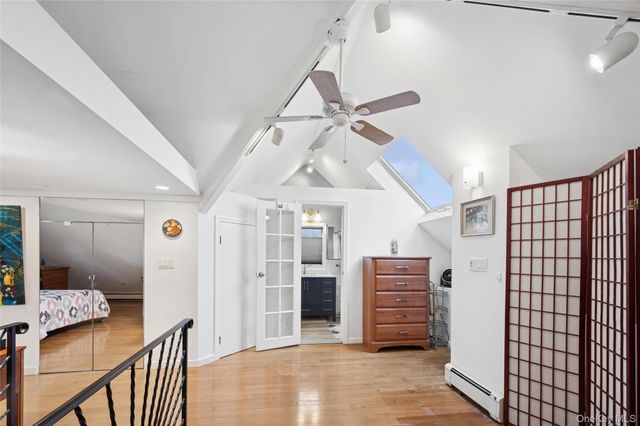 14 March Lane, Westbury, NY 11590