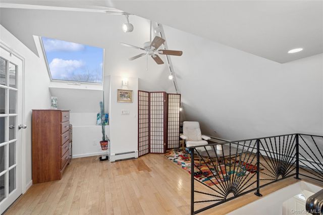 14 March Lane, Westbury, NY 11590