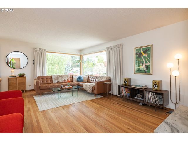 901 Ne 153RD Ave, Portland, OR 97230