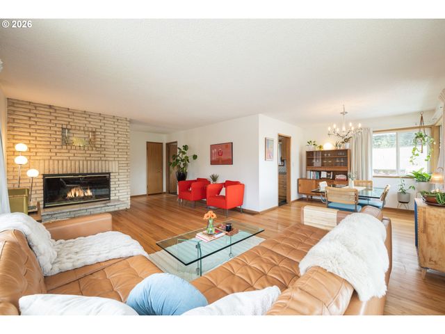 901 Ne 153RD Ave, Portland, OR 97230