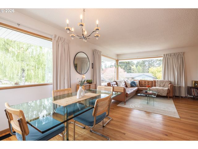 901 Ne 153RD Ave, Portland, OR 97230