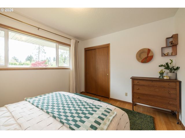 901 Ne 153RD Ave, Portland, OR 97230