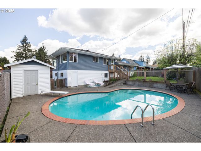 901 Ne 153RD Ave, Portland, OR 97230