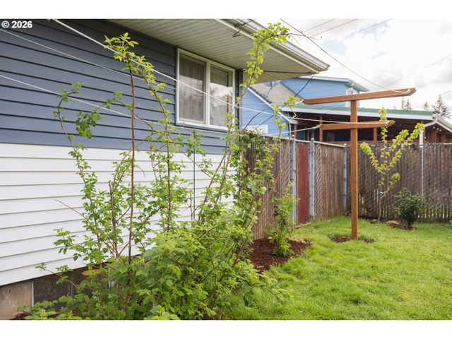 901 Ne 153RD Ave, Portland, OR 97230