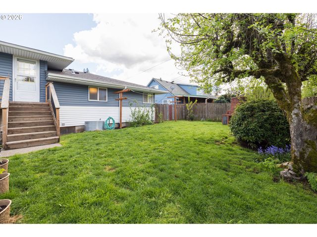 901 Ne 153RD Ave, Portland, OR 97230