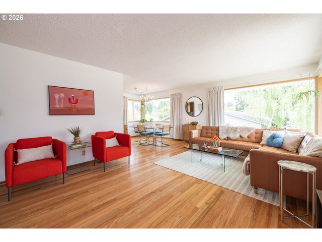 901 Ne 153RD Ave, Portland, OR 97230