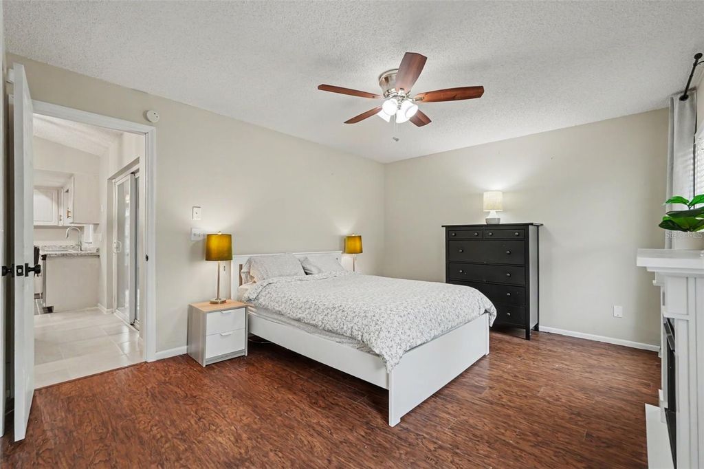 Image 15 of property listing at 8064 FAWNRIDGE CIRCLE, Tampa, FL 33610