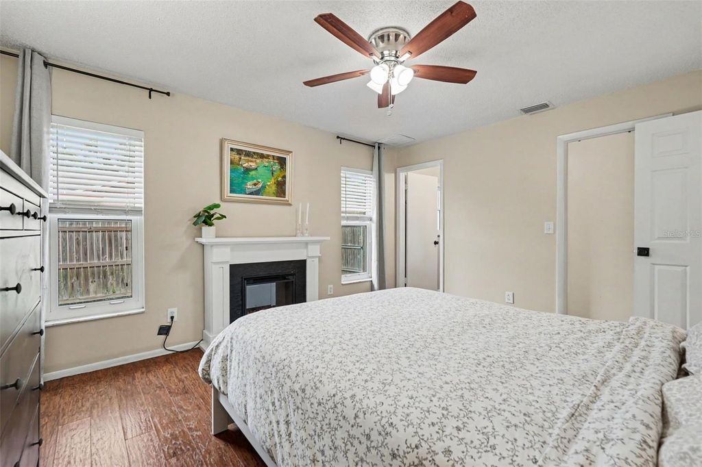 Image 16 of property listing at 8064 FAWNRIDGE CIRCLE, Tampa, FL 33610