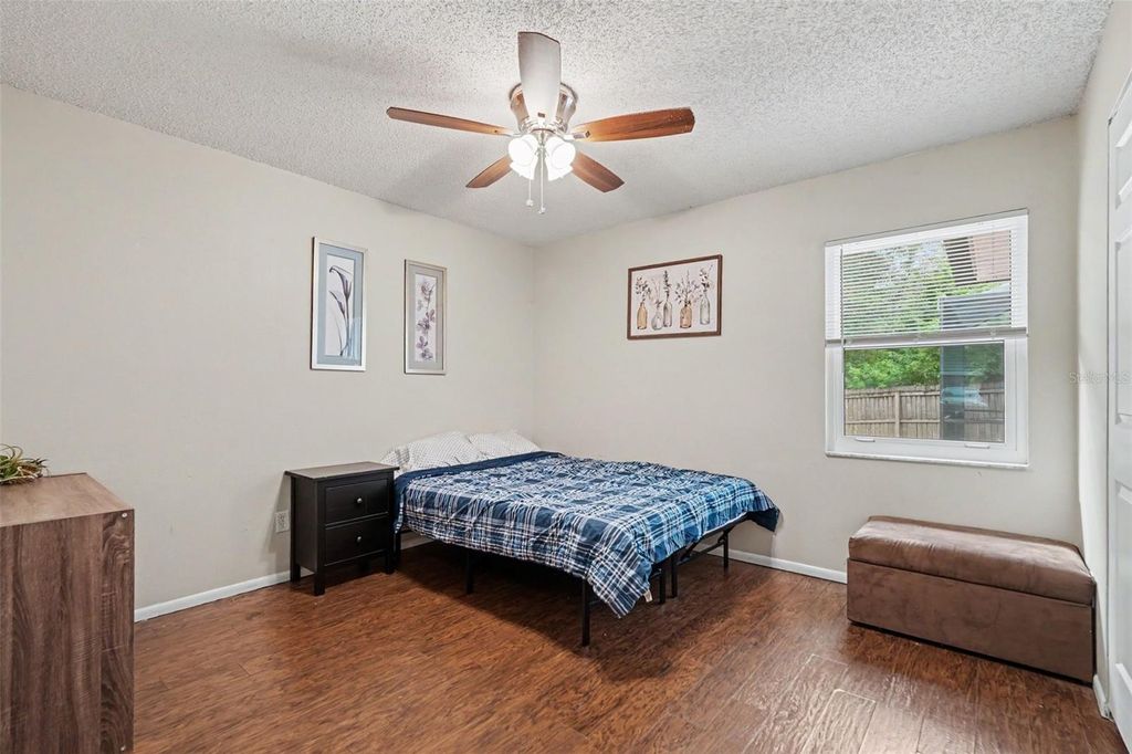 Image 18 of property listing at 8064 FAWNRIDGE CIRCLE, Tampa, FL 33610
