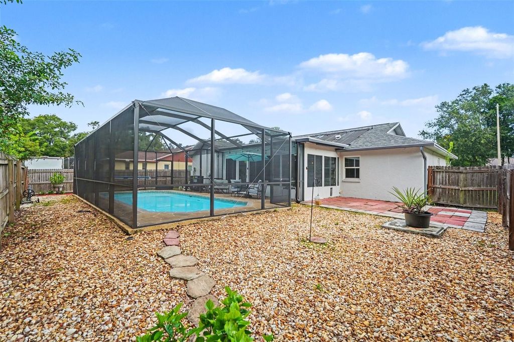 Image 26 of property listing at 8064 FAWNRIDGE CIRCLE, Tampa, FL 33610