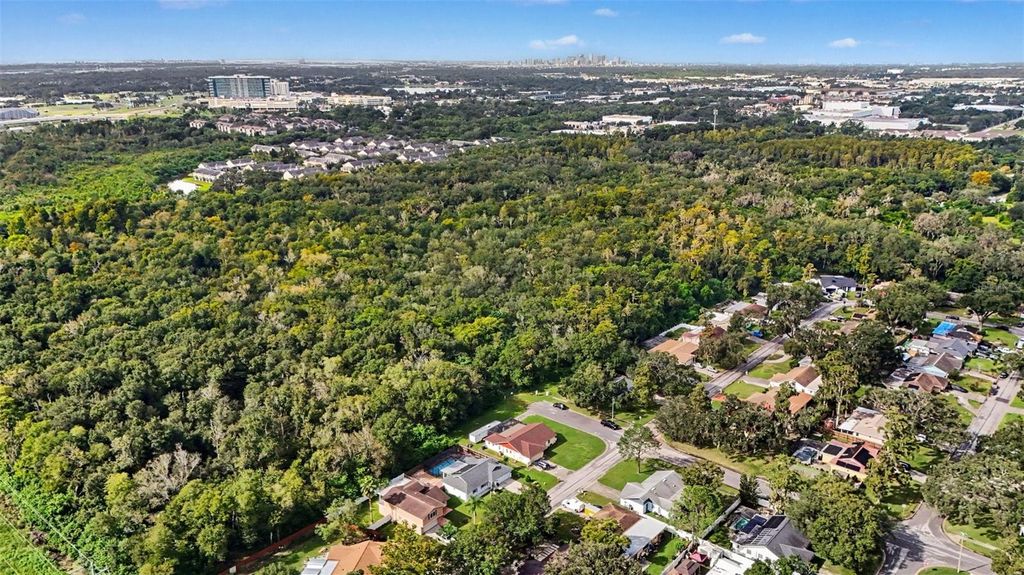 Image 31 of property listing at 8064 FAWNRIDGE CIRCLE, Tampa, FL 33610