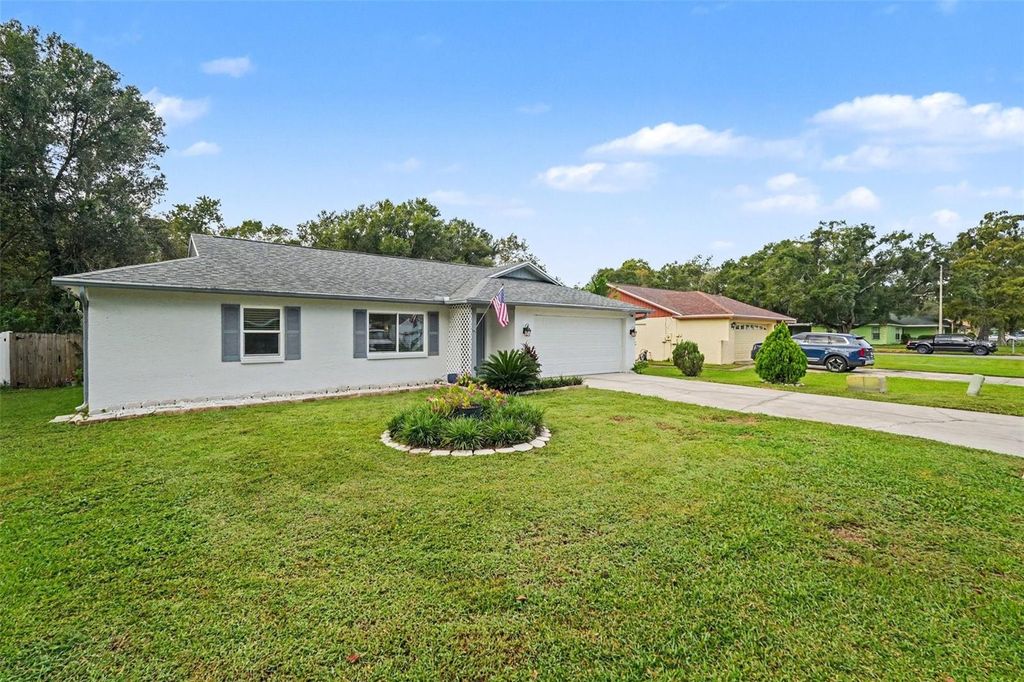 Image 7 of property listing at 8064 FAWNRIDGE CIRCLE, Tampa, FL 33610