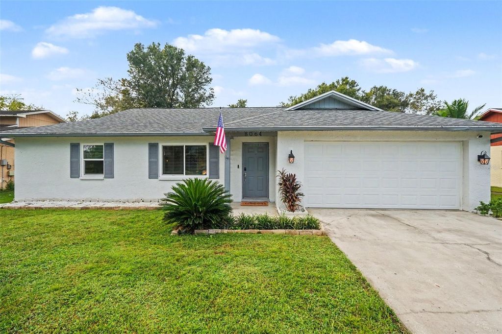 Image 8 of property listing at 8064 FAWNRIDGE CIRCLE, Tampa, FL 33610