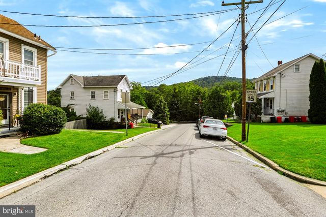 19 MAPLE, Mohnton, PA 19540