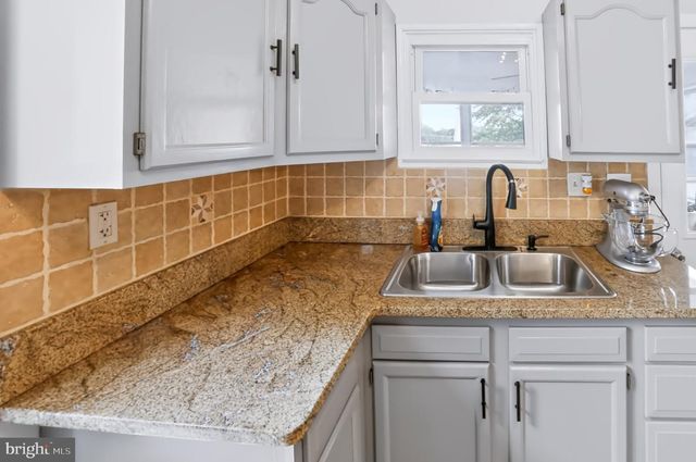 19 MAPLE, Mohnton, PA 19540