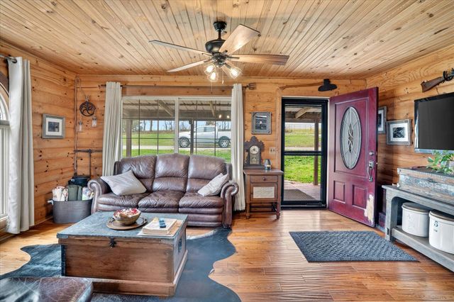 736 Logger Road, Marshfield, MO 65706