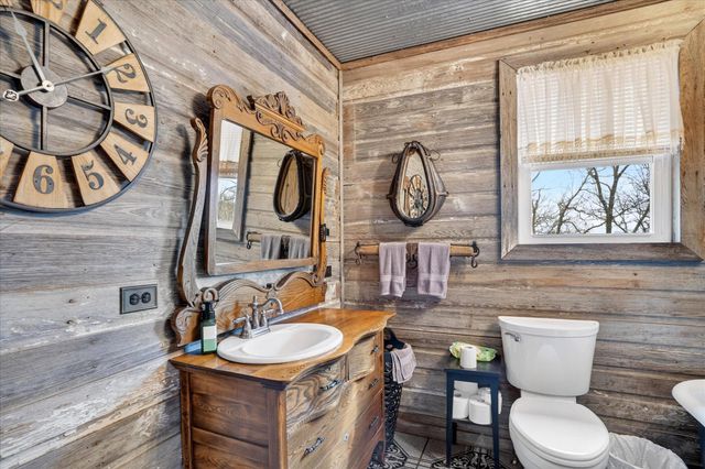 736 Logger Road, Marshfield, MO 65706