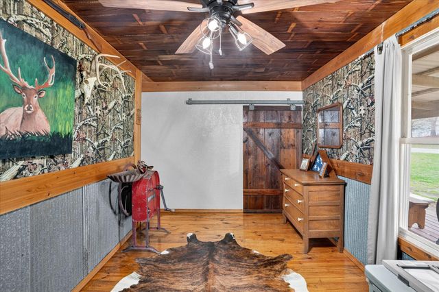 736 Logger Road, Marshfield, MO 65706