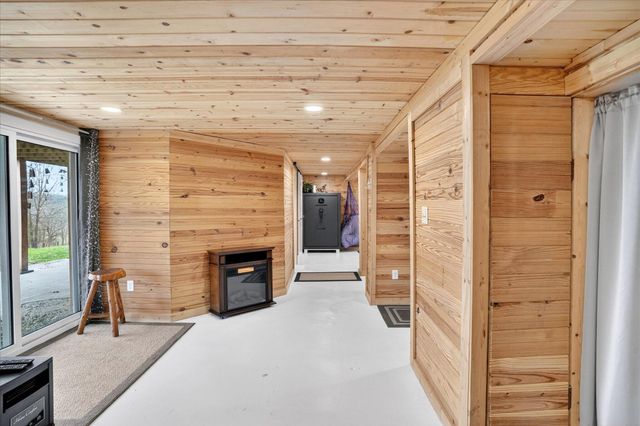 736 Logger Road, Marshfield, MO 65706