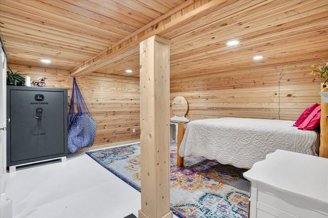 736 Logger Road, Marshfield, MO 65706