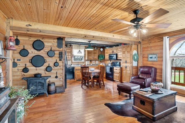 736 Logger Road, Marshfield, MO 65706