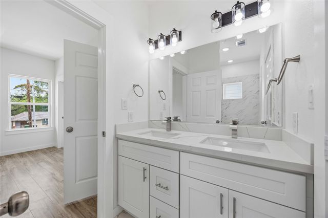 7502 Laura Koppe Road C-D, Houston, TX 77028