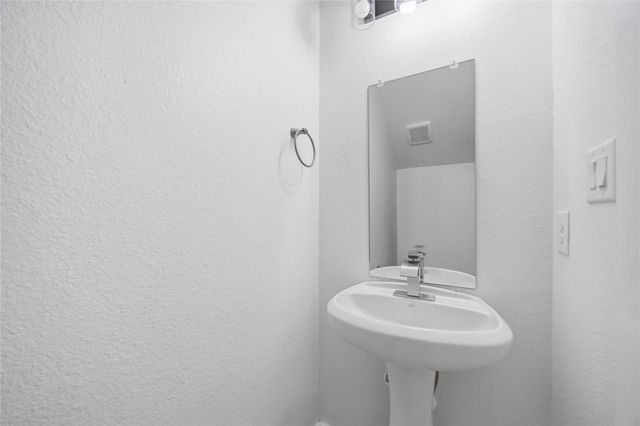 7502 Laura Koppe Road C-D, Houston, TX 77028