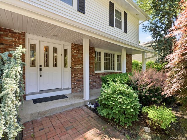 161 Cow Neck Road, Port Washington, NY 11050