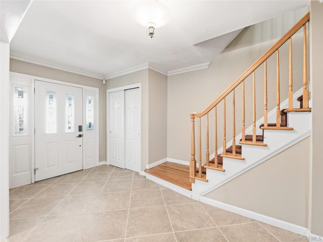 161 Cow Neck Road, Port Washington, NY 11050