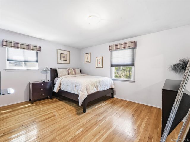 161 Cow Neck Road, Port Washington, NY 11050