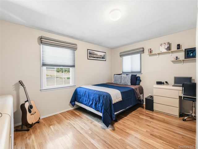161 Cow Neck Road, Port Washington, NY 11050