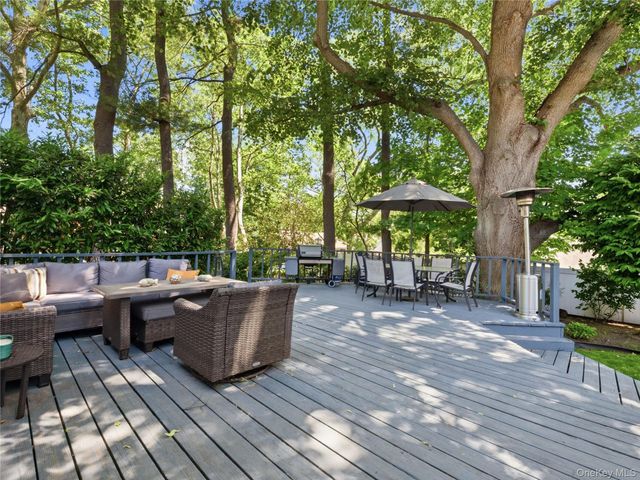 161 Cow Neck Road, Port Washington, NY 11050