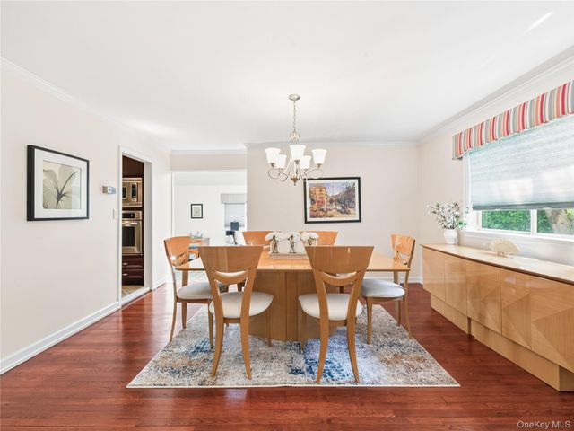 161 Cow Neck Road, Port Washington, NY 11050