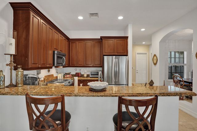 1127 N Victoria Park Road, Fort Lauderdale, FL 33304