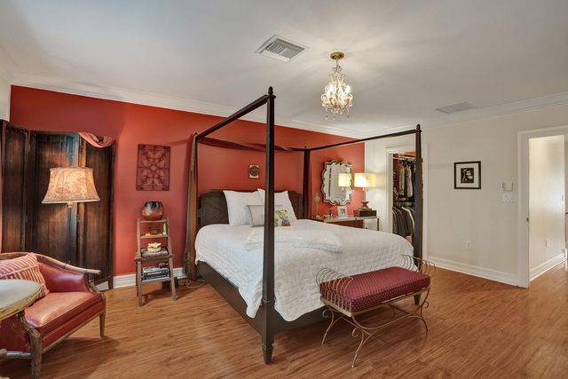 1127 N Victoria Park Road, Fort Lauderdale, FL 33304