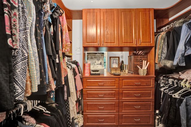 1127 N Victoria Park Road, Fort Lauderdale, FL 33304