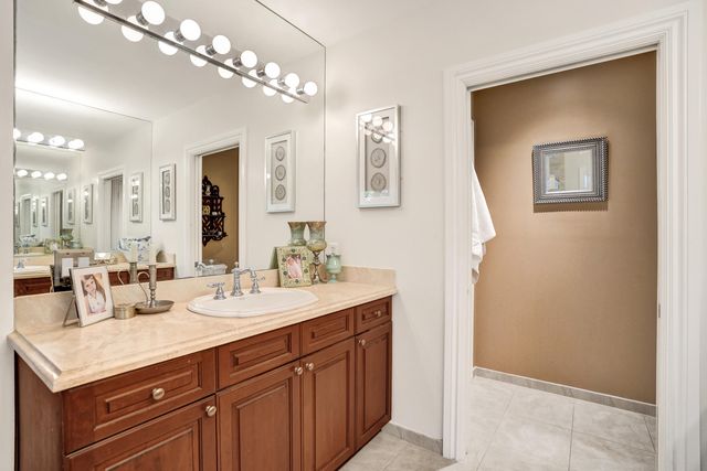 1127 N Victoria Park Road, Fort Lauderdale, FL 33304