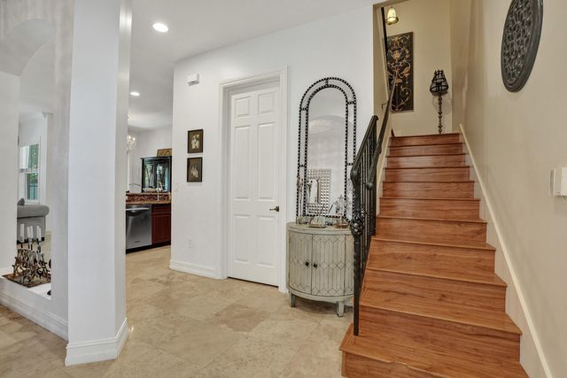 1127 N Victoria Park Road, Fort Lauderdale, FL 33304