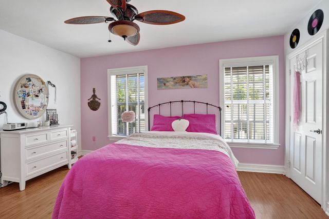 1127 N Victoria Park Road, Fort Lauderdale, FL 33304