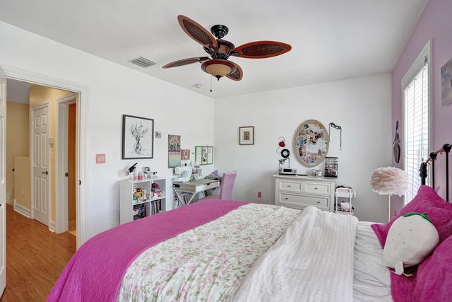 1127 N Victoria Park Road, Fort Lauderdale, FL 33304