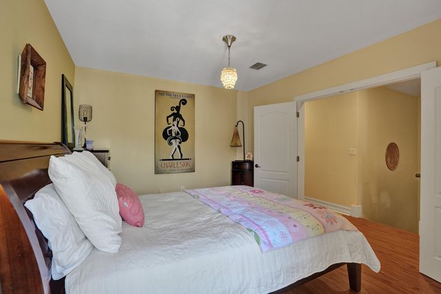 1127 N Victoria Park Road, Fort Lauderdale, FL 33304