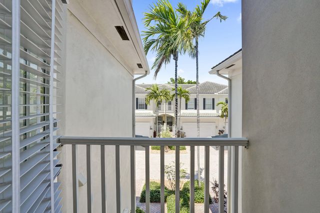 1127 N Victoria Park Road, Fort Lauderdale, FL 33304