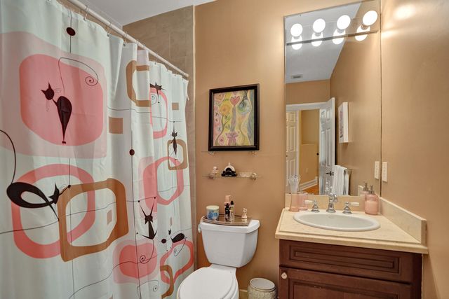 1127 N Victoria Park Road, Fort Lauderdale, FL 33304