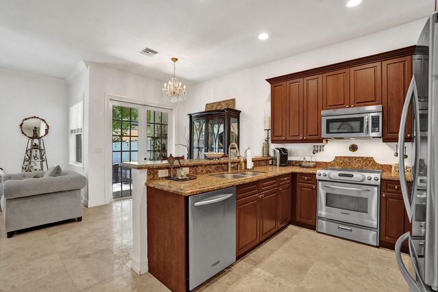 1127 N Victoria Park Road, Fort Lauderdale, FL 33304